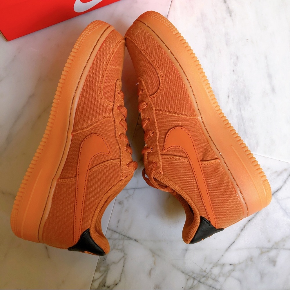 Nike air force 1 LV8 - Picture 5 of 8